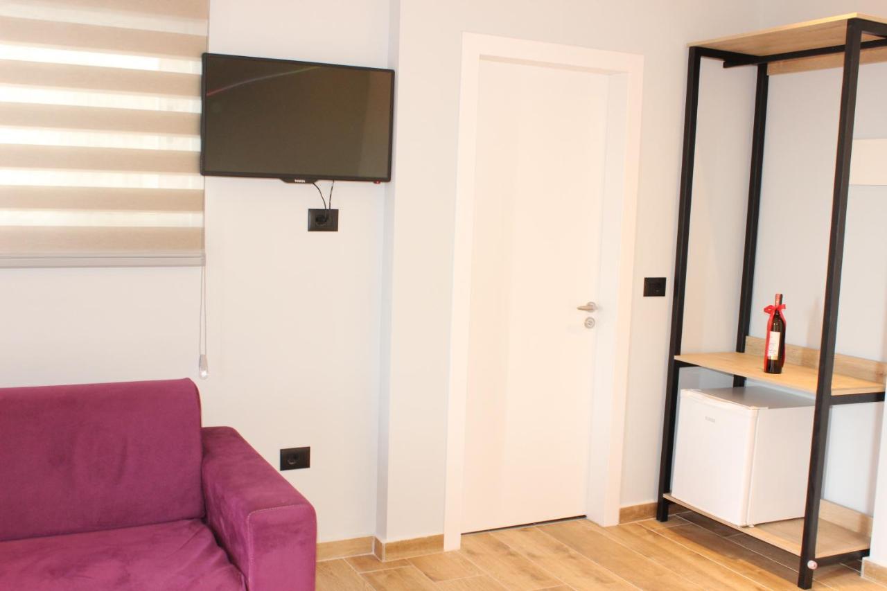 Bebi Hotel And Apartments Саранда Экстерьер фото