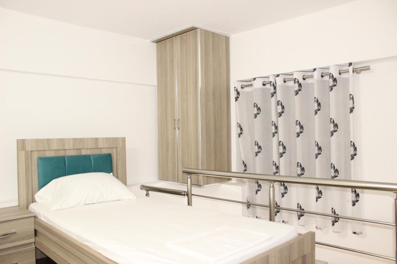 Bebi Hotel And Apartments Саранда Экстерьер фото