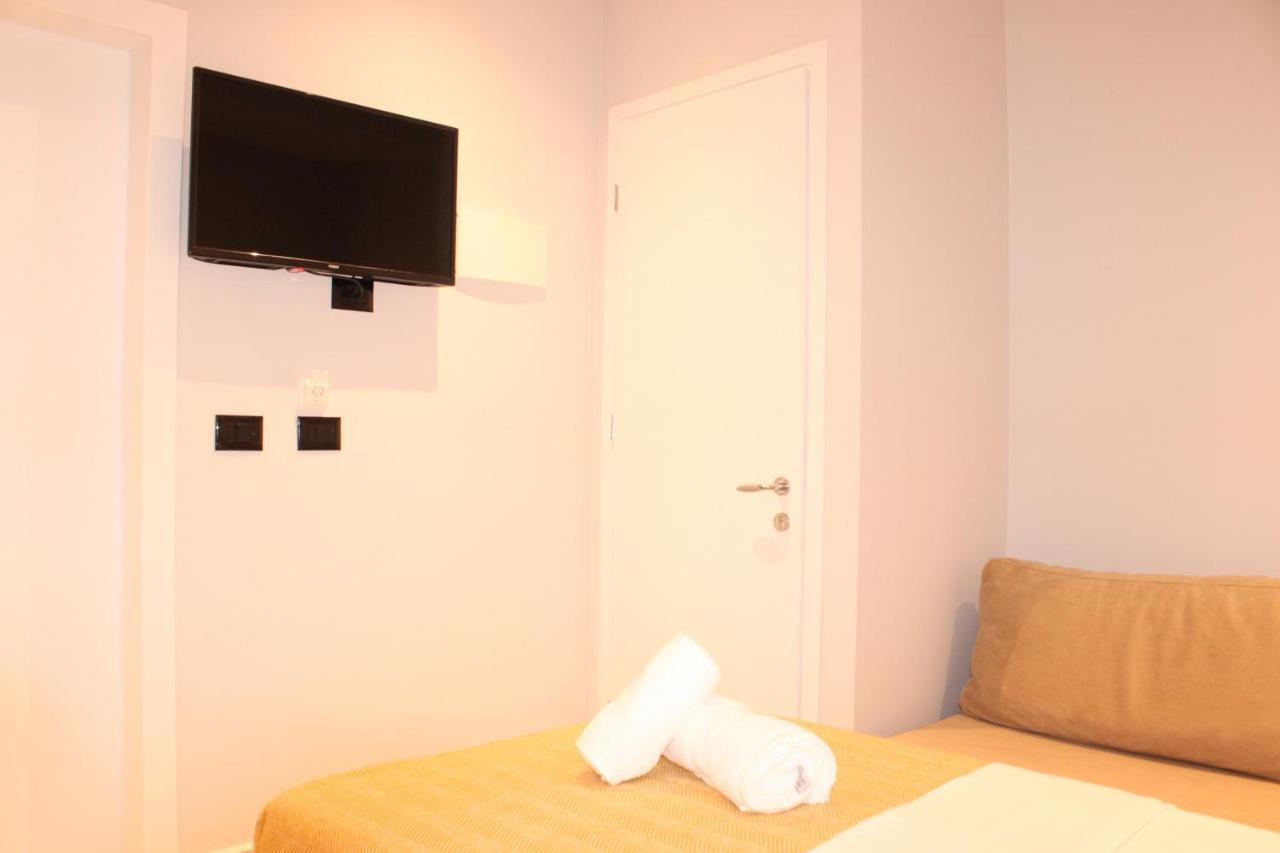 Bebi Hotel And Apartments Саранда Экстерьер фото