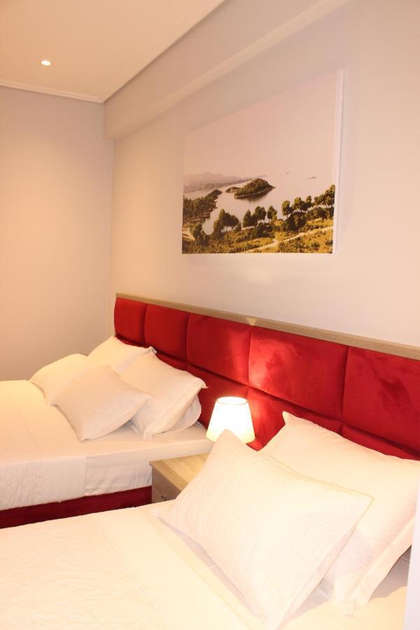 Bebi Hotel And Apartments Саранда Экстерьер фото