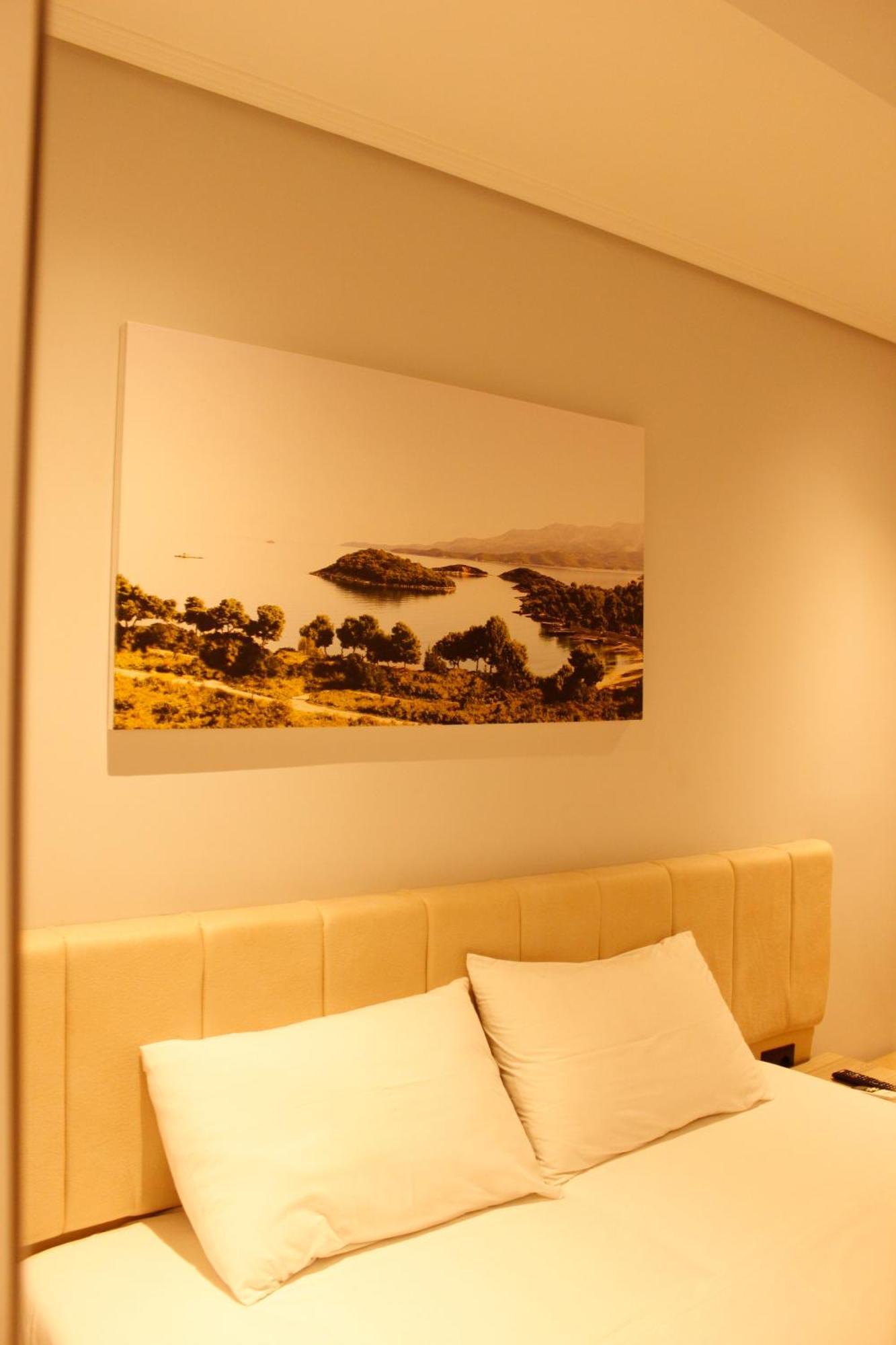 Bebi Hotel And Apartments Саранда Экстерьер фото