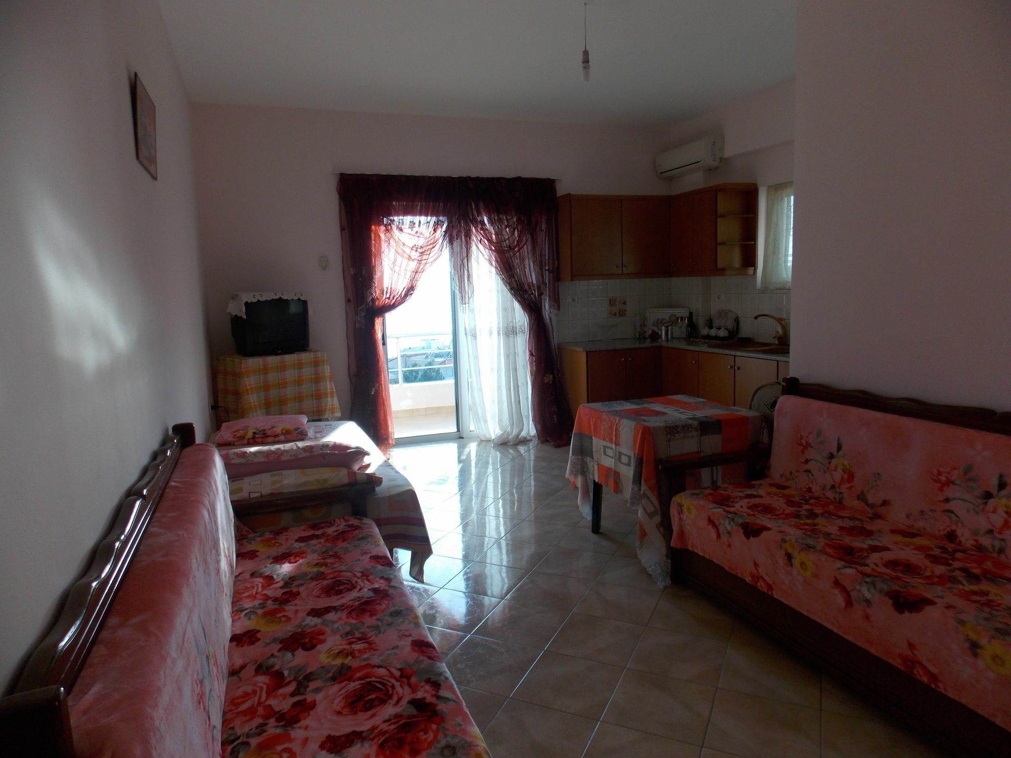 Bebi Hotel And Apartments Саранда Экстерьер фото